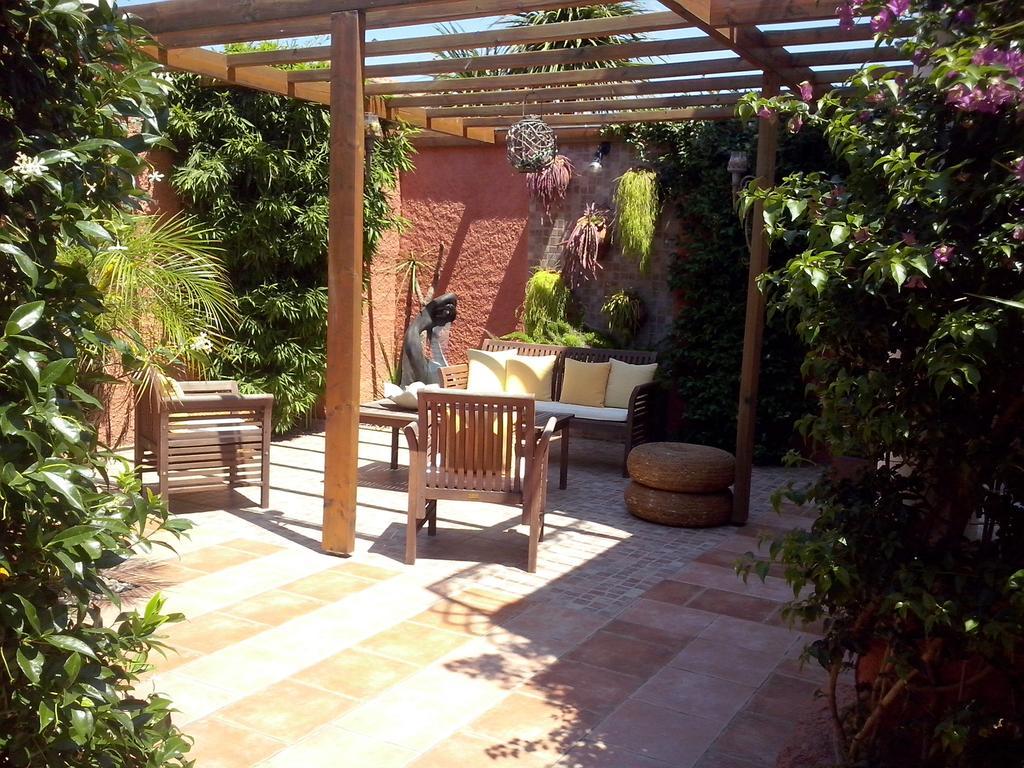 Bed and Breakfast La Gentoliere Pollestres Exterior foto